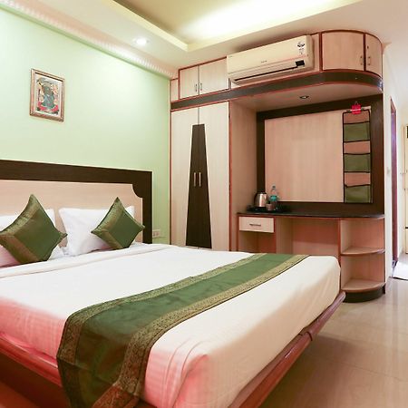 Treebo Trip Grand Regency Hotell Bangalore Exteriör bild