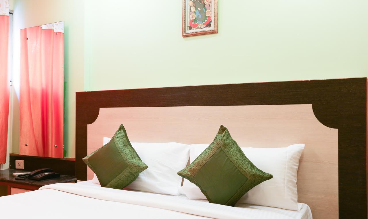 Treebo Trip Grand Regency Hotell Bangalore Exteriör bild