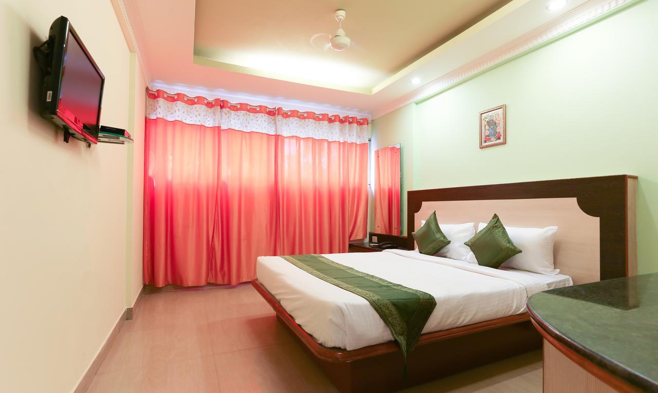 Treebo Trip Grand Regency Hotell Bangalore Exteriör bild